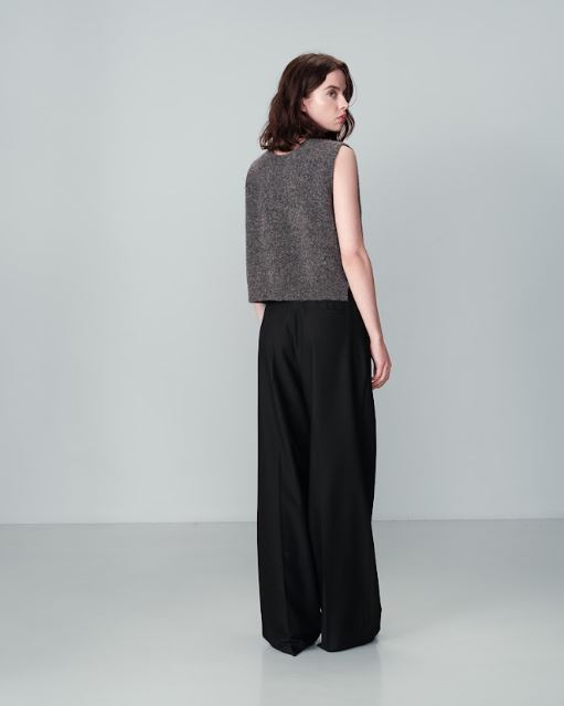 Nars Vest